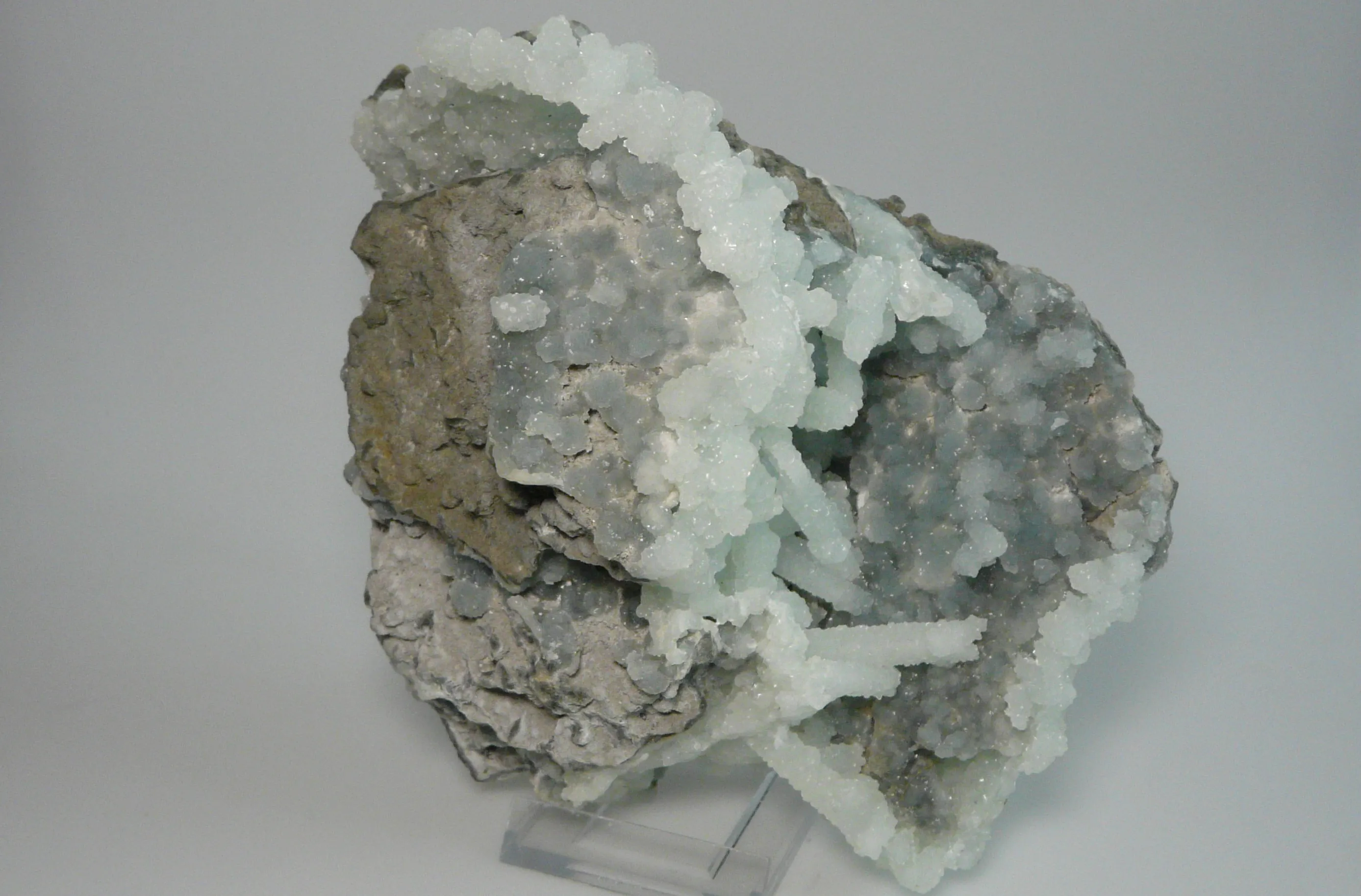 Prehnite and Laumonite